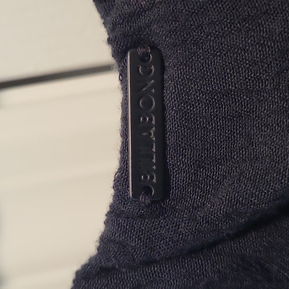 Billabong on the run short romper- S - Picture 8 of 8